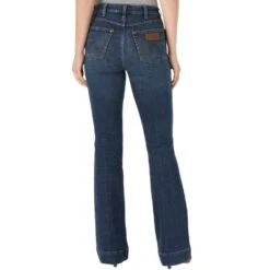 Wrangler Women's Retro High Rise Trouser