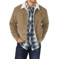 Wrangler Men'sCorduroy Sherpa Lined Jacket