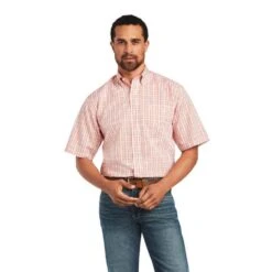 Ariat Men's Yan Classic Fit Wrinkle Free Classic Fit Short Sleeve Button Down Shirt